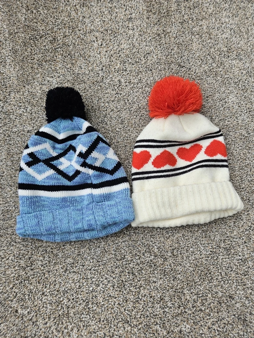 Dakine Women's Pom Beanies Heart Knit Blue Argyle Snowboard Winter Ski Hat Cap